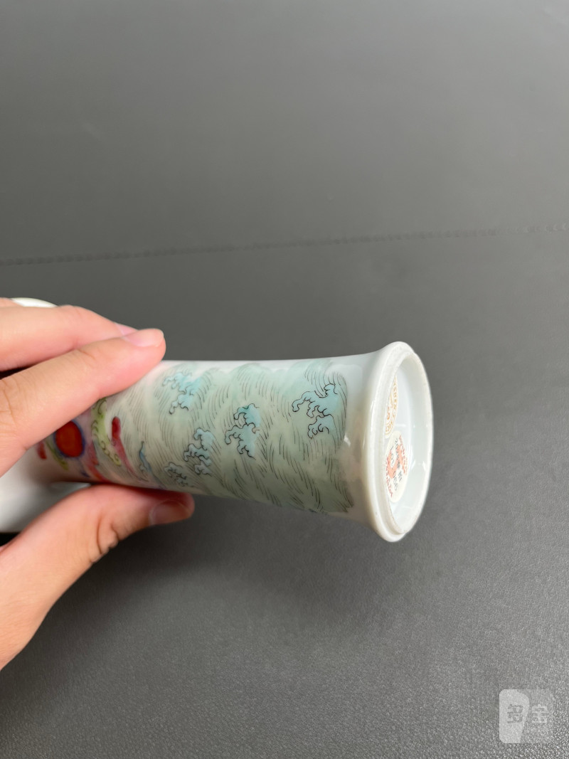 清道光  粉彩仕女图小花觚 - 图11
